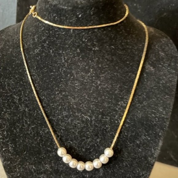 Beautiful Free-Floating Pearls on an 80"s Gold Electroplated 24" Chain, Classic - Picture 1 of 5